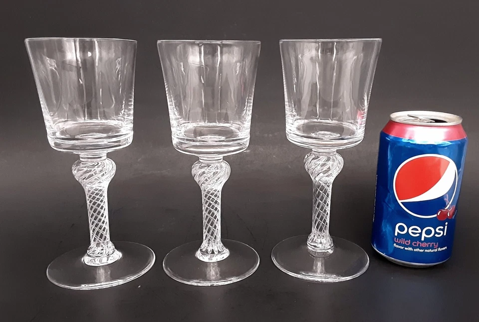 SET 3 COLONIAL WILLIAMSBURG Royal Leerdam Glass AIR TWIST Stem 7" Wine Goblets - Image 2 of 4