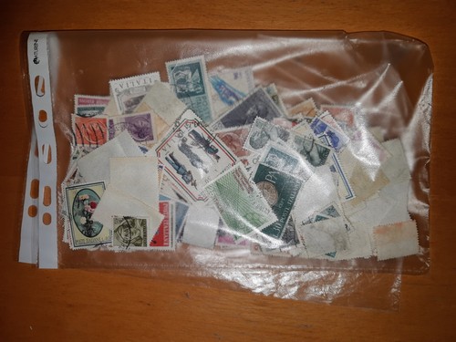 Italian Stamps Lot 200+ Stamps.