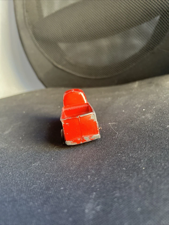 Camión de reparto de juguete vintage Barclay GMC fundido a presión cabina roja sobre motor (COE) Foto 2 de 4