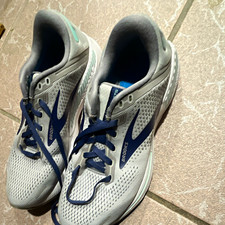 Brooks Gray/Blue Mesh Low Top Lace-Up Athletic Sneaker, Solid Unisex Adults