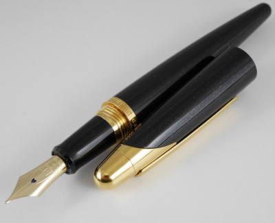 dunhill AD2000 Metallic Black GT Fountain Pen M FREE SHIPPING