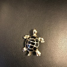 Small Turtle Pin