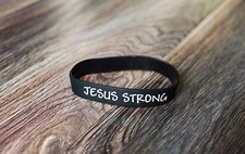 15 Jesus Strong Writstband Black White Bracelet BRAND NEW he greater i