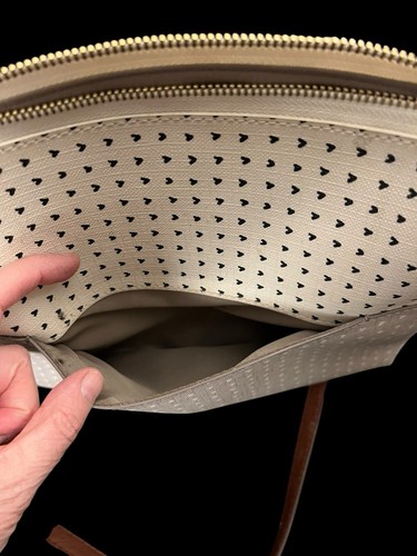 Fossil Fiona Crossbody Purse With Key Shoulder Bag Adjustable Heart Pattern - Picture 9 of 9