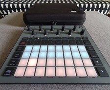 Novation Circuit Rhythm Groove Box (MINT stil...