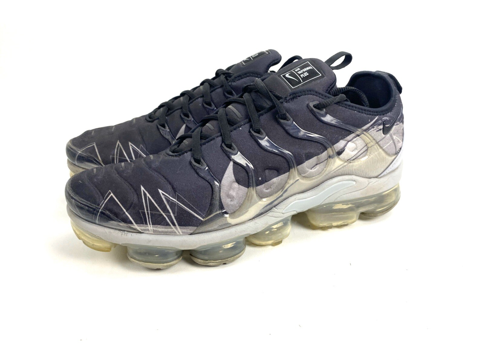 nike air vapormax plus la requin grey