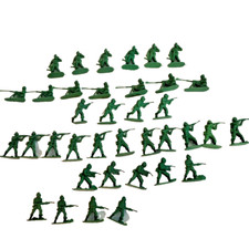 Vintage Green Plastic WWII Army Men Toy Soldiers 1.5in Toys 37pc Unbranded EUC