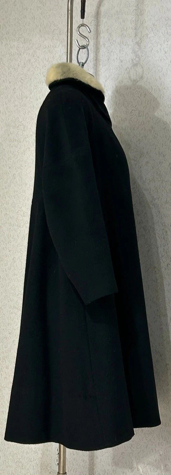 OFF WHITE Cappotto lungo swing lana mohair nero vintage anni '60 donna collo visone bianco sporco