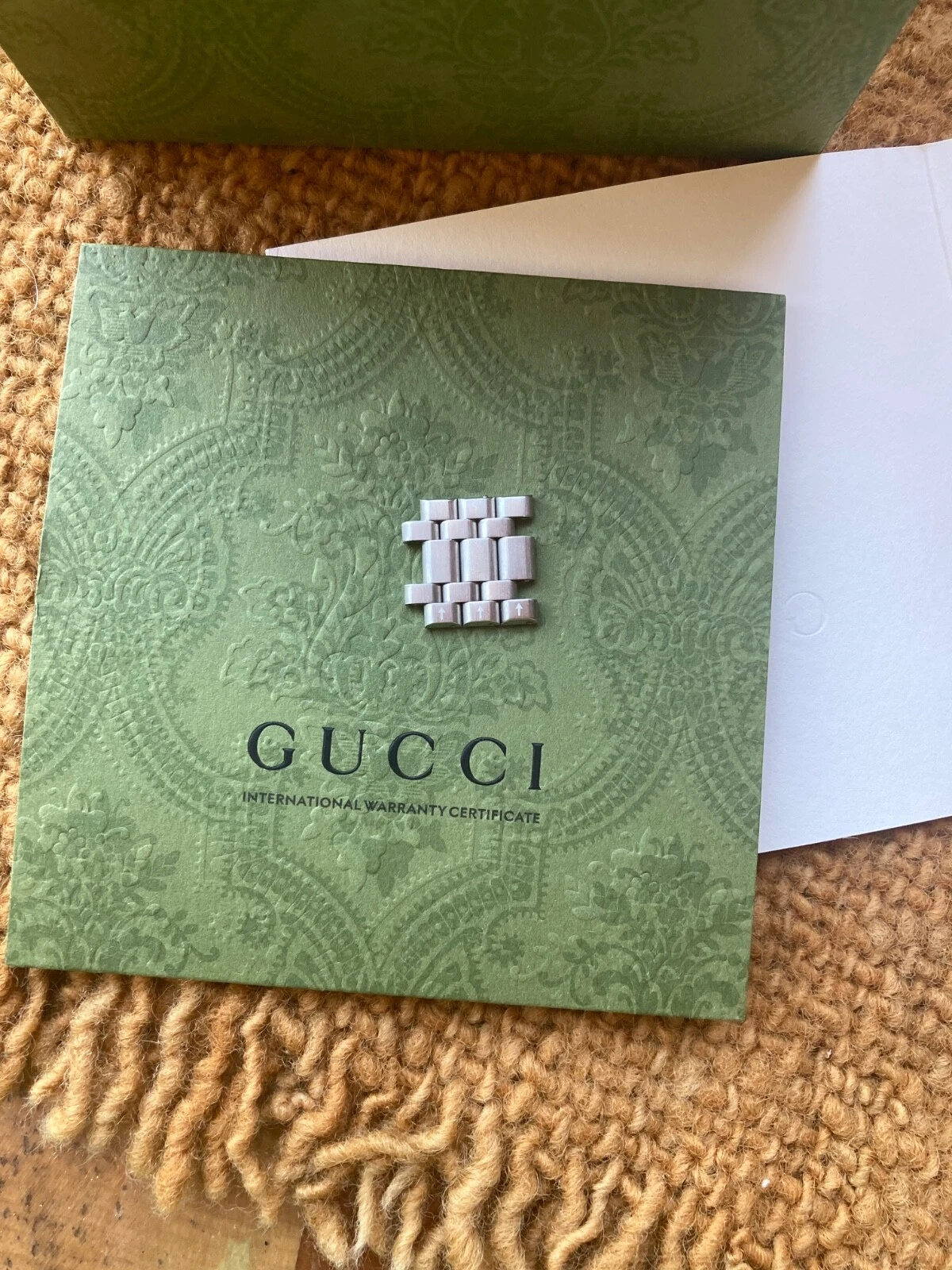 boite de présentation gucci