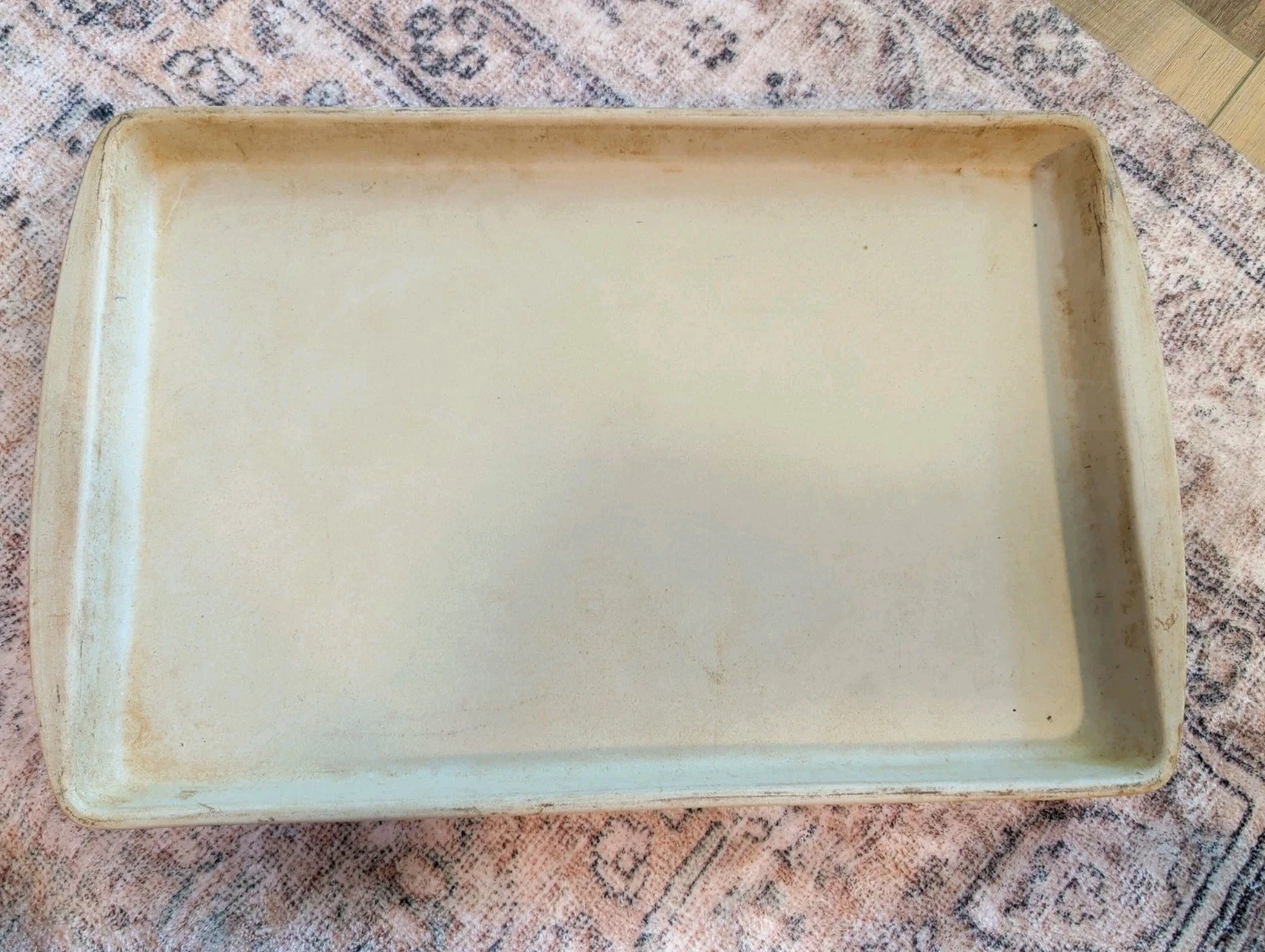 Pampered Chef Stoneware Large Bar Pan 11” x 17” Cookie Baking Sheet Pan w/ Lip
Opens in a new window