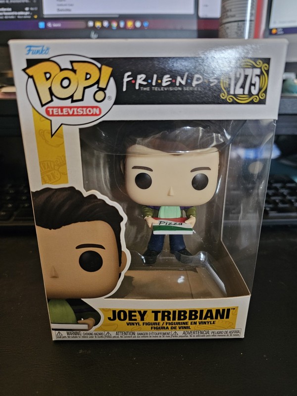 Funko POP! Television: Friends - Joey Tribbiani with Pizza #1275
