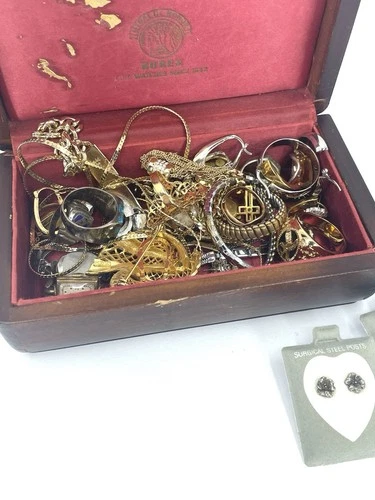 Estate Vintage Costume Jewelry Box Necklaces Earrings Rings Watches Ring
