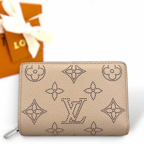 Louis Vuitton Portefeuille Claire Mahina Galle Wallet Compact