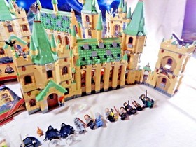 LEGO Harry Potter Set  HOGWARTS CASTLE  #4842 Complete w/ Instructions & Box
