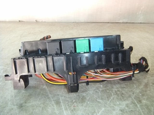 MERCEDES-BENZ Benz a class 2005 DBA-169032 Fuse Box [Used] [PA95895959] - Image 3 of 4