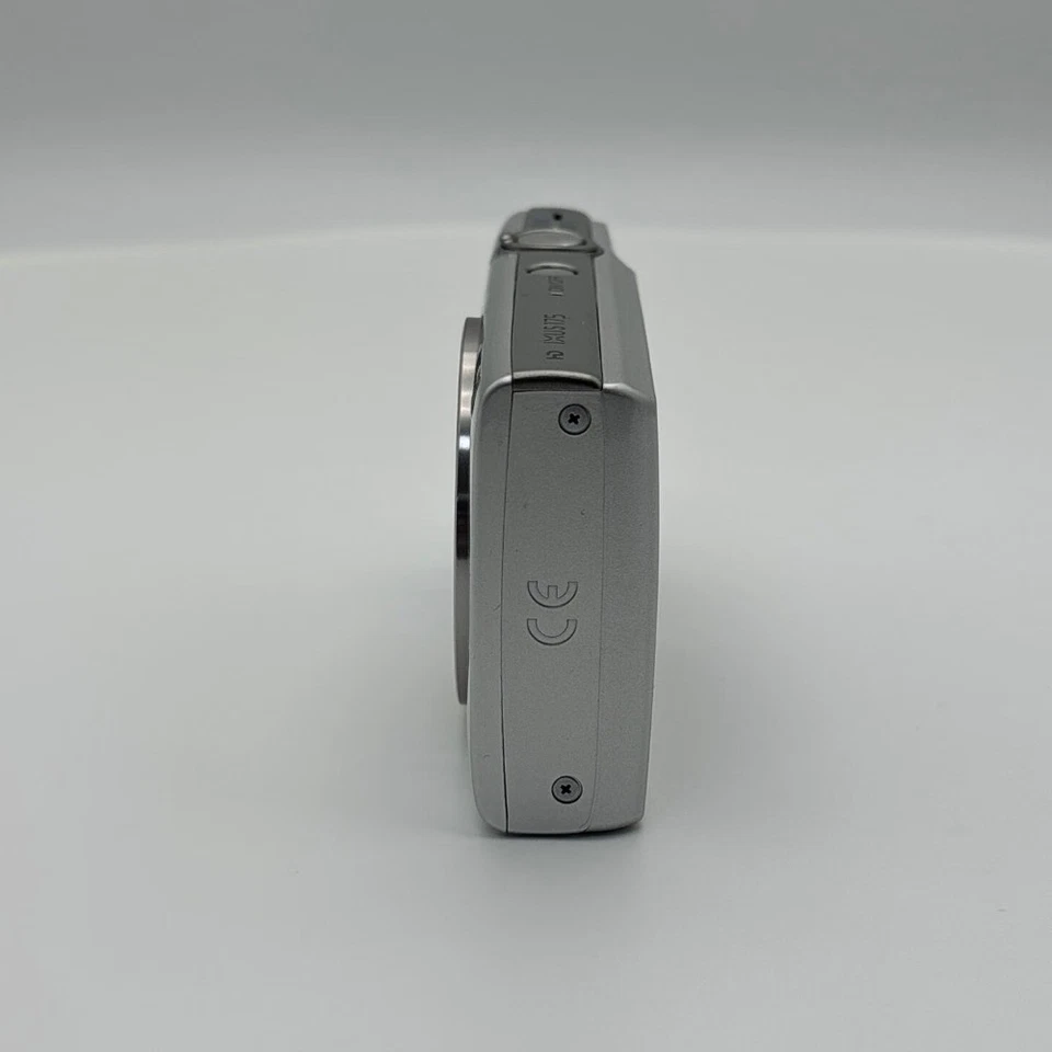 Canon PowerShot ELPH 180 Digital Camera 20MP 8x Optical Zoom Silver 80% new - Image 3 of 4