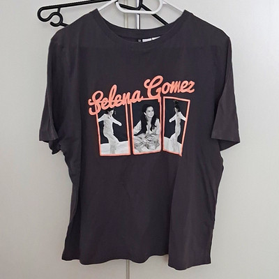 H&M Divided Selena Gomez T-Shirt Grau Kurzarm Größe L Musik Fan Shirt