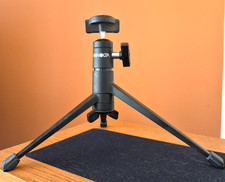 Minolta TR-1 Tabletop Tripod for Cameras 7 1/8 in. tall with Carrying Case