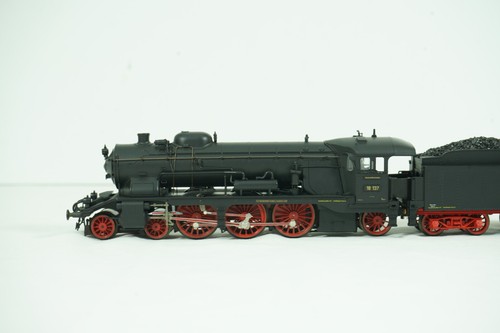 Roco HO Scale DR German Railway 4-6-2 Steam Engine # 18 137 No Box B20 - Picture 2 of 17