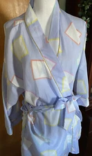 Vintage Courtney Collection Short Wrap Robe Small