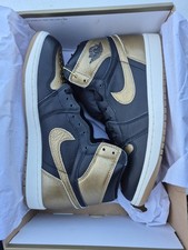 Air Jordan 1 Retro High OG Black and Metallic Gold Men Sz 10