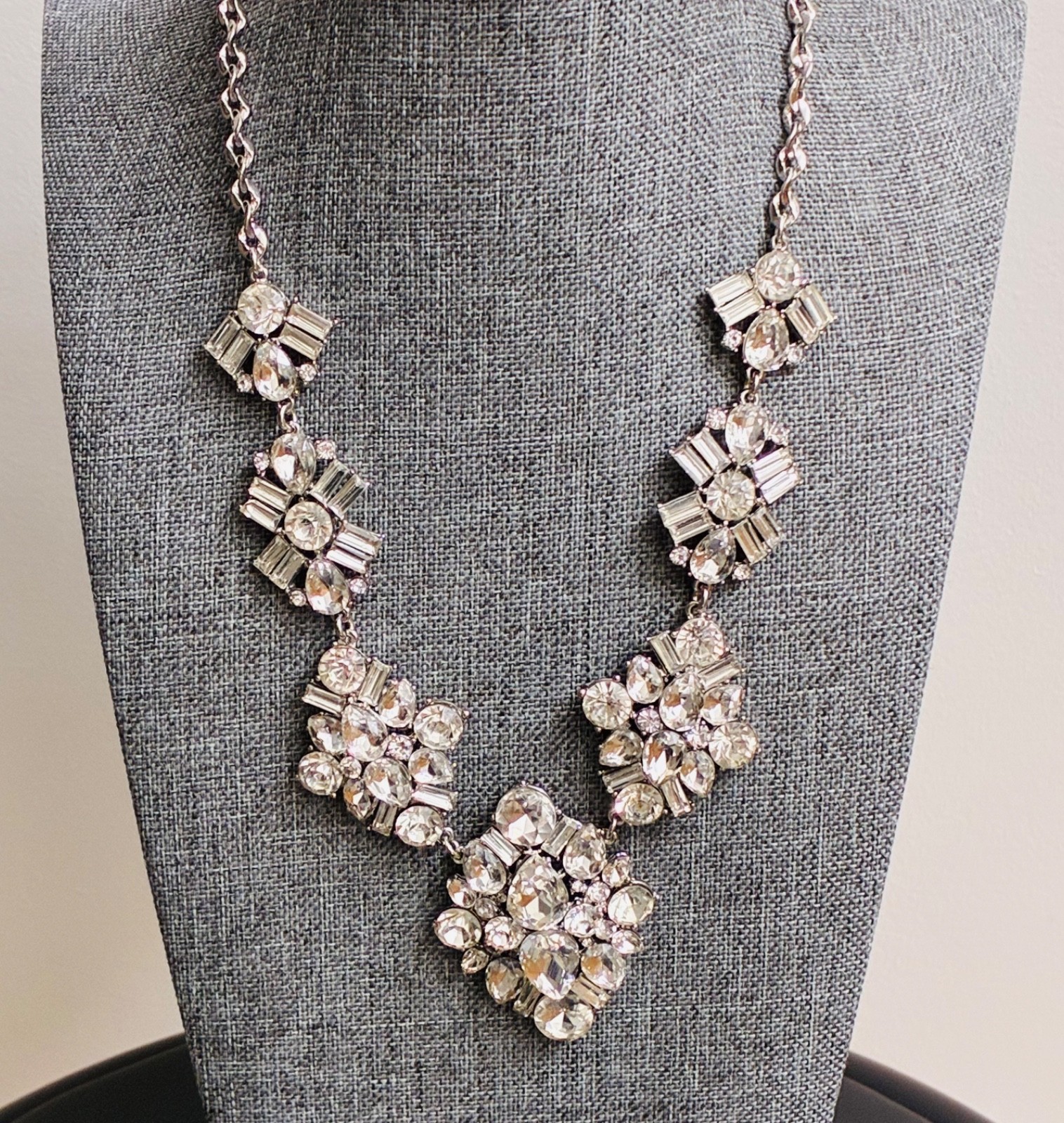 Sparkling Rhinestone Statement Necklace - image 20