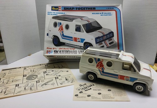 1977 REVELL PEPSI SKATEBOARD VAN 1/20 SCALE ASSEMBLED. BOX AND INSTRUCTIONS