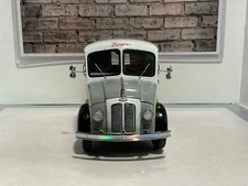 1:24 DANBURY MINT BORDON’S MILK TRUCK
