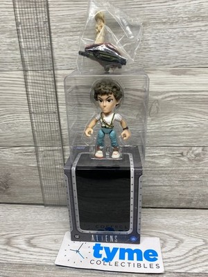 Loyal Subjects ALIENS Ellen Ripley Figure with baby alien Complete