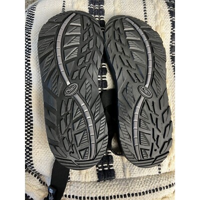 CHACO Men display picture 3