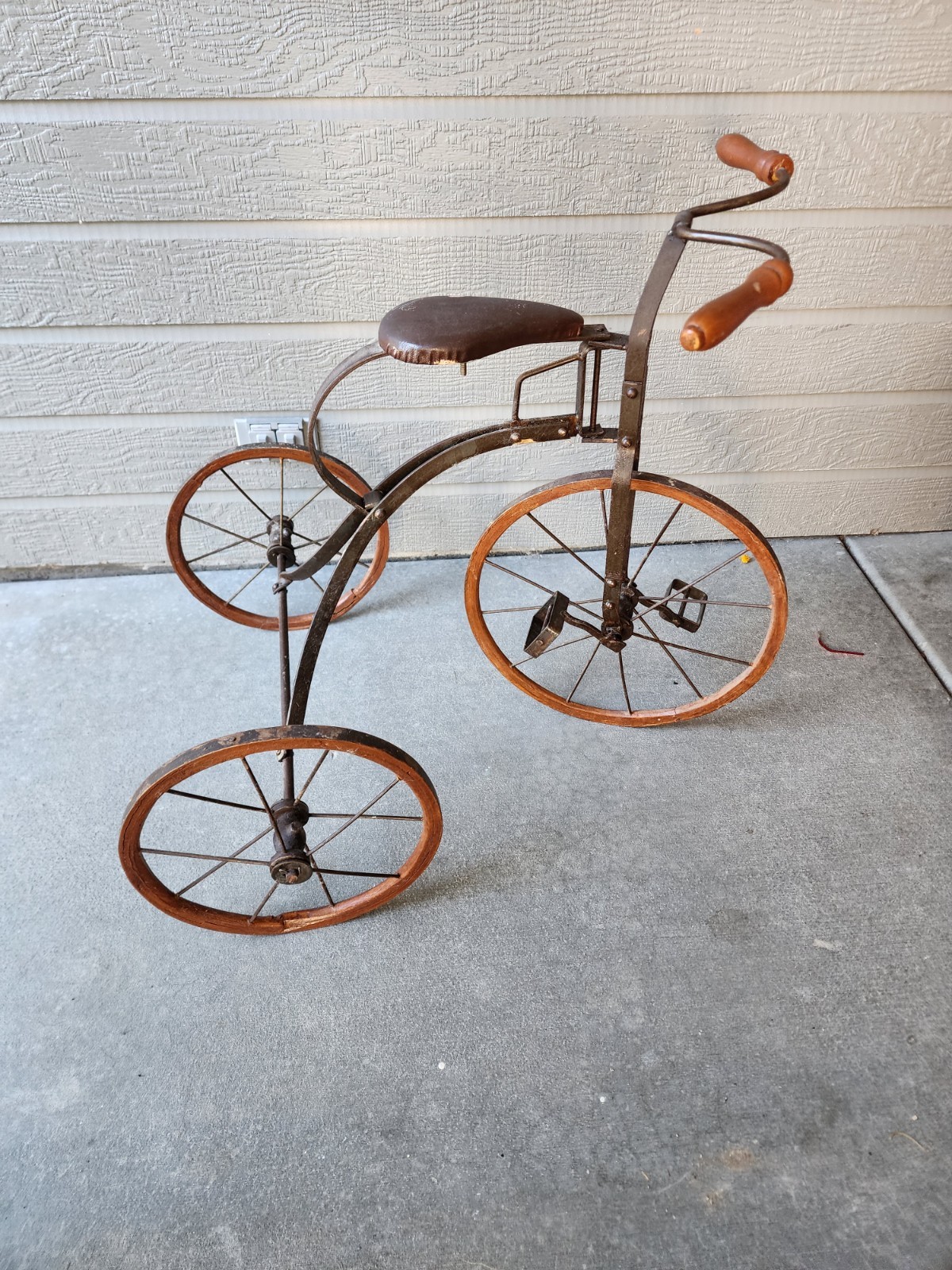 (Used) Antique Vintage Trike Tricycle Child Size Metal Iron Wood (250.00 USD) (Used) Antique Vintage Trike Tricycle Child Size Metal Iron Wood (250.00 USD)