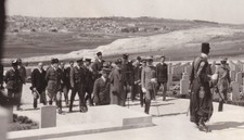 FOTO 1928 GERUSALEMME UMBERTO DI SAVOIA Lord Plummer VISITA CIMITERO INGLESE