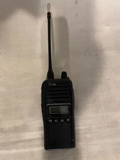 ICOM IC-F4230DS UHF Digital Radio 450-512 MHz 128 Ch. NO Battery & Charger
