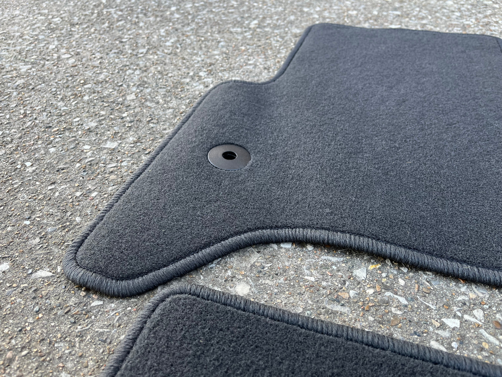 Chevy Silverado Sierra Crew Cab 4 Piece OEM Black Floor Mat Set GM  