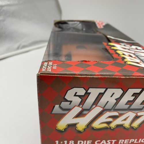 Racing Champions STREET HEAT scala 1:18 1970 PLYMOUTH HEMI CUDA - Foto 4 di 20