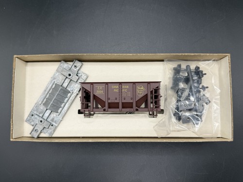 De colección Roundhouse 1406 Escala HO Canadian Pacific Mine Car CP #2004 Kit Nuevo de Lote Antiguo | Zustand: New