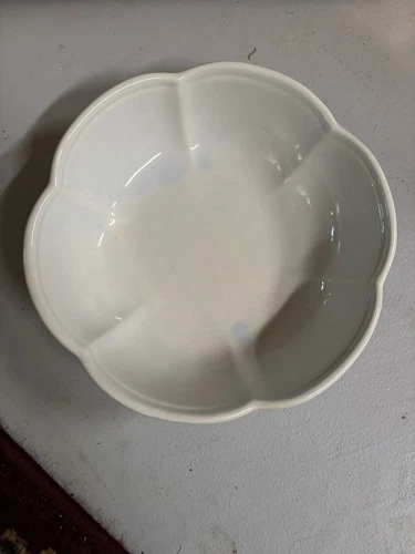 Vintage McCoy 7528 USA Scalloped Edge White Wash Basin Bowl 8"