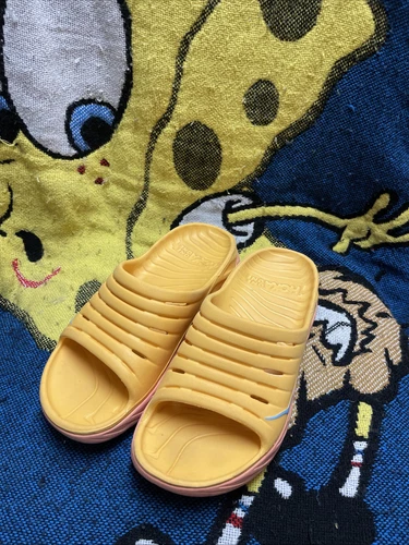 Hoka One One Ora Recovery Slide Amber Yellow Shell Coral 1134527 AYSC Sz M9 W11