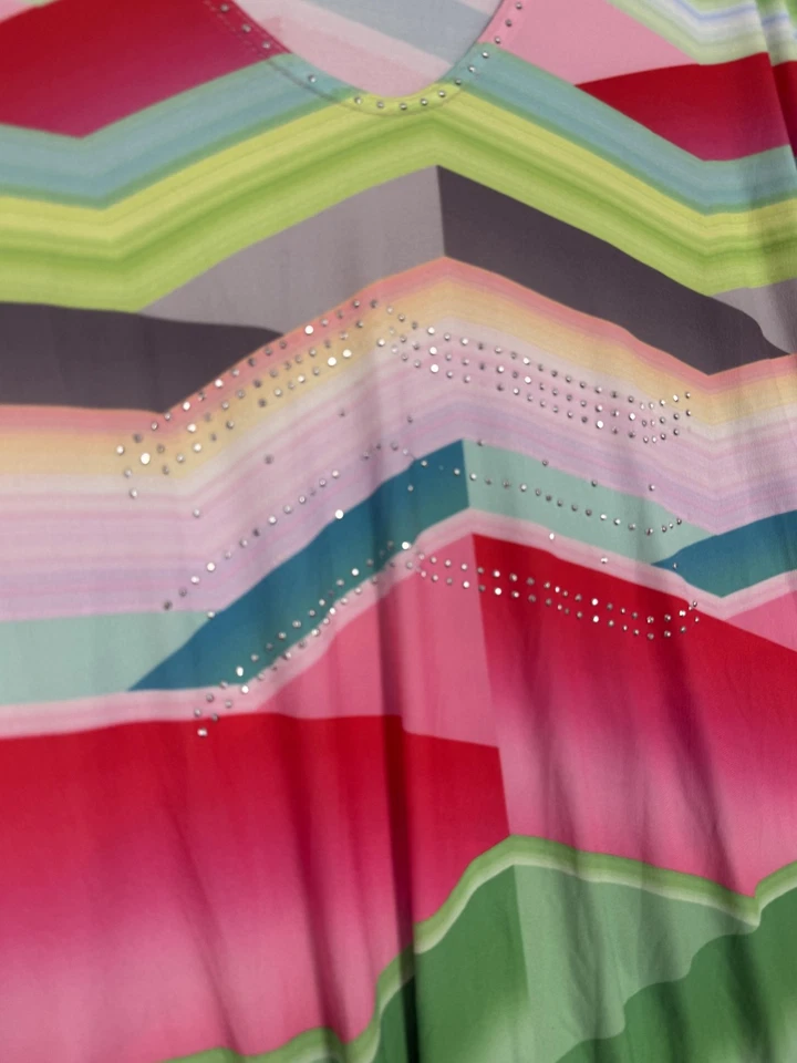 Camisa Valentina Mujer 1X Multicolor Chevron Túnica Cuello en V Manga 3/4 Estrás Foto 3 de 4