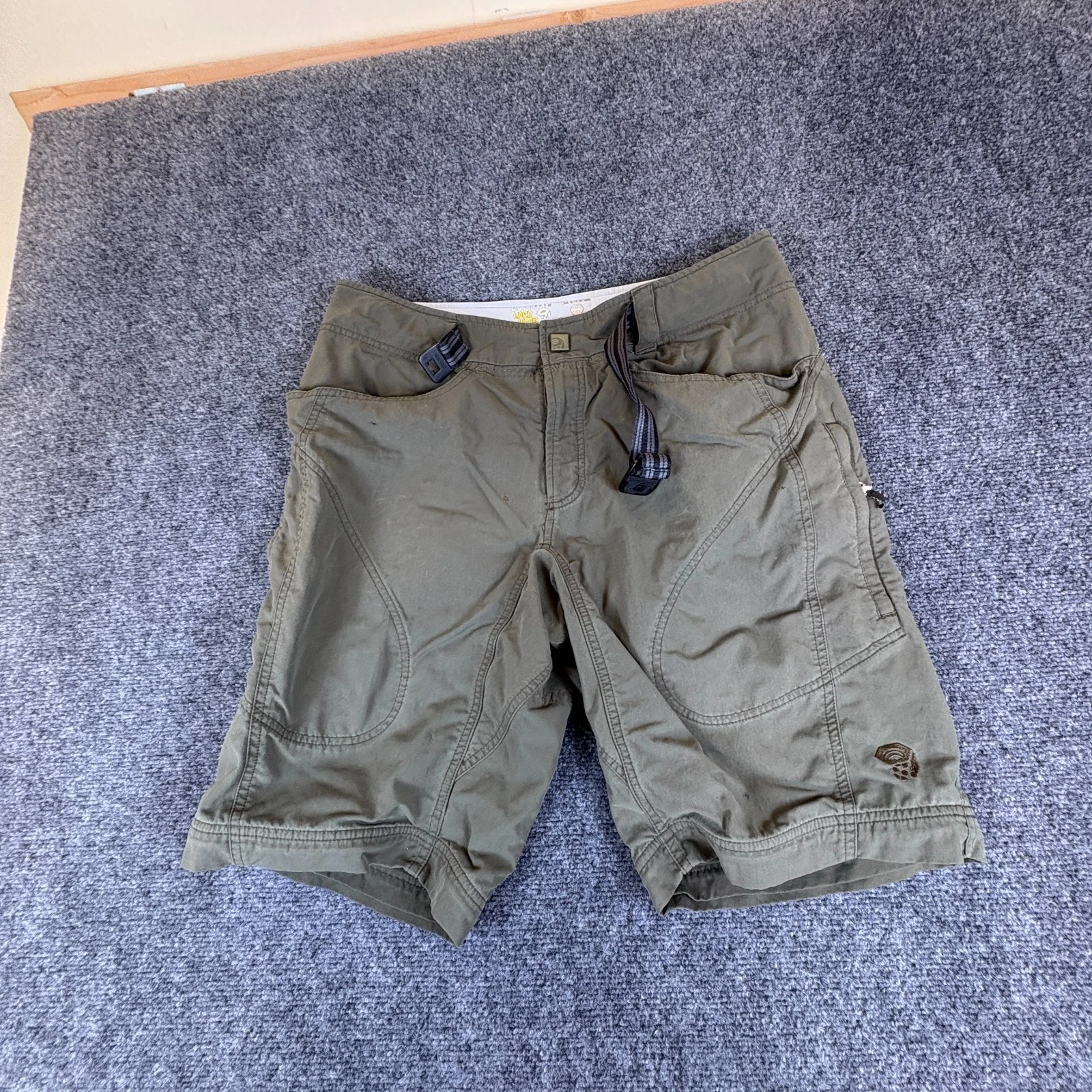 Mountain Hardwear Cargo Shorts Men 33x11 Olive Green Nylon Belted Camping Hiking