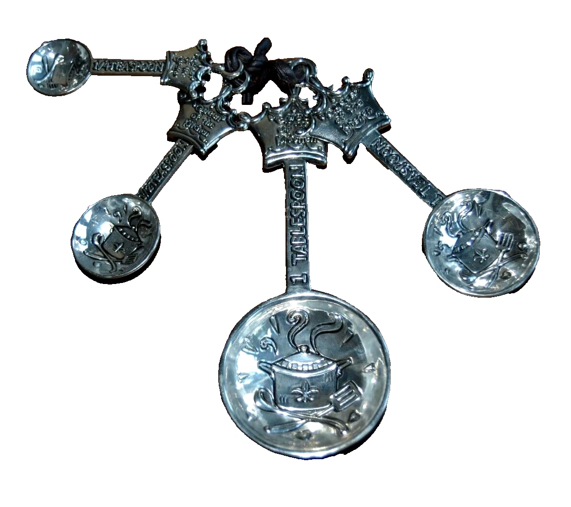 KITCHEN Measuring Spoons Metal Set of Four Pieces QUEEN OF THE KITCHEN by GANZ