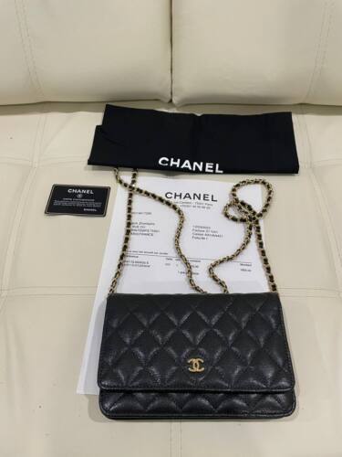 CHANEL Caviar Wallet On Chain 100% authentic