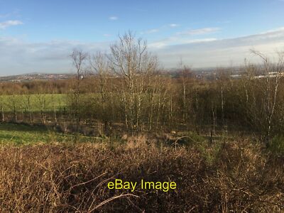Foto 12x8 Black Bank: Copse unter Trig Point Blank Bank c2015