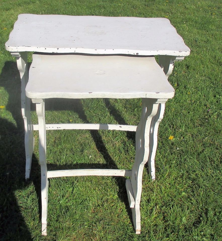 2 Mesas auxiliares francesas antiguas de madera blanca provincial francesa impresionantes WOW Foto 2 de 4