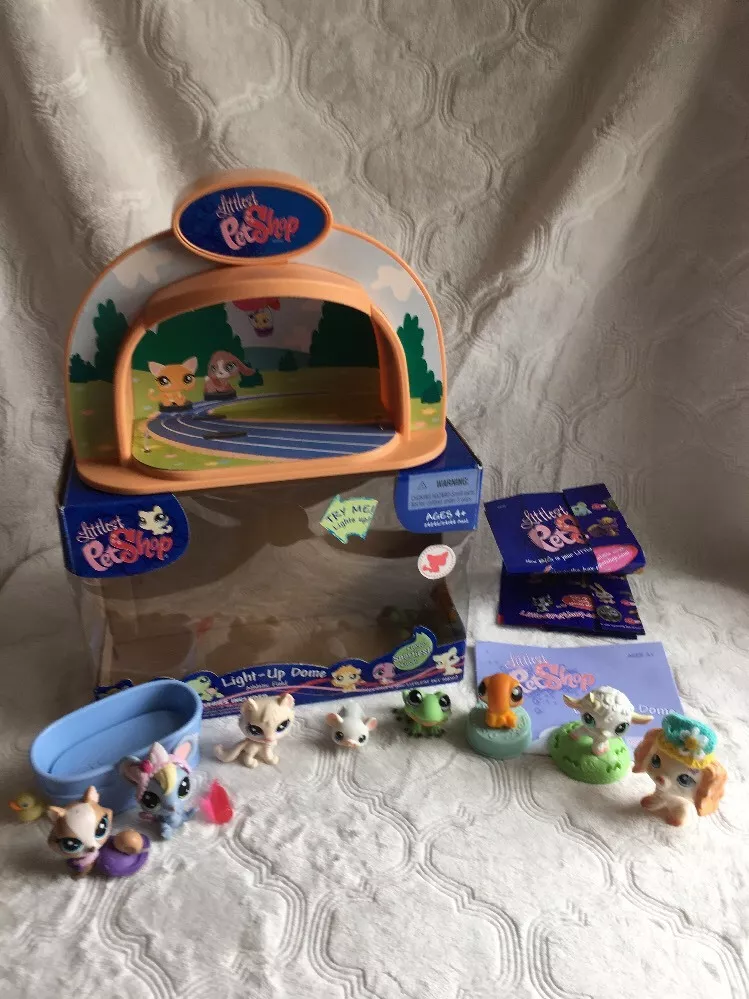 Littlest Pet Shop Light Up Dome 1090 1091 Athletic Field Used in Box