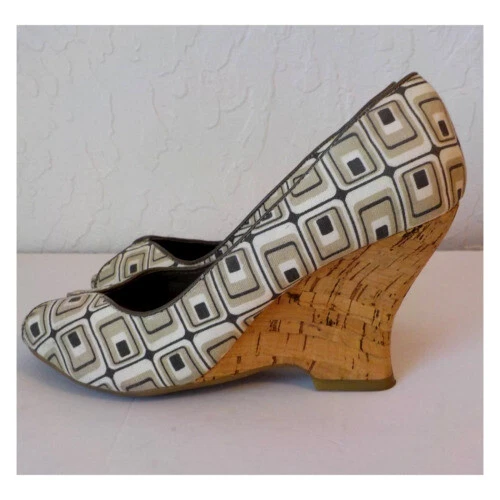 Salto Alto Feminino Kenneth Cole Geométrico