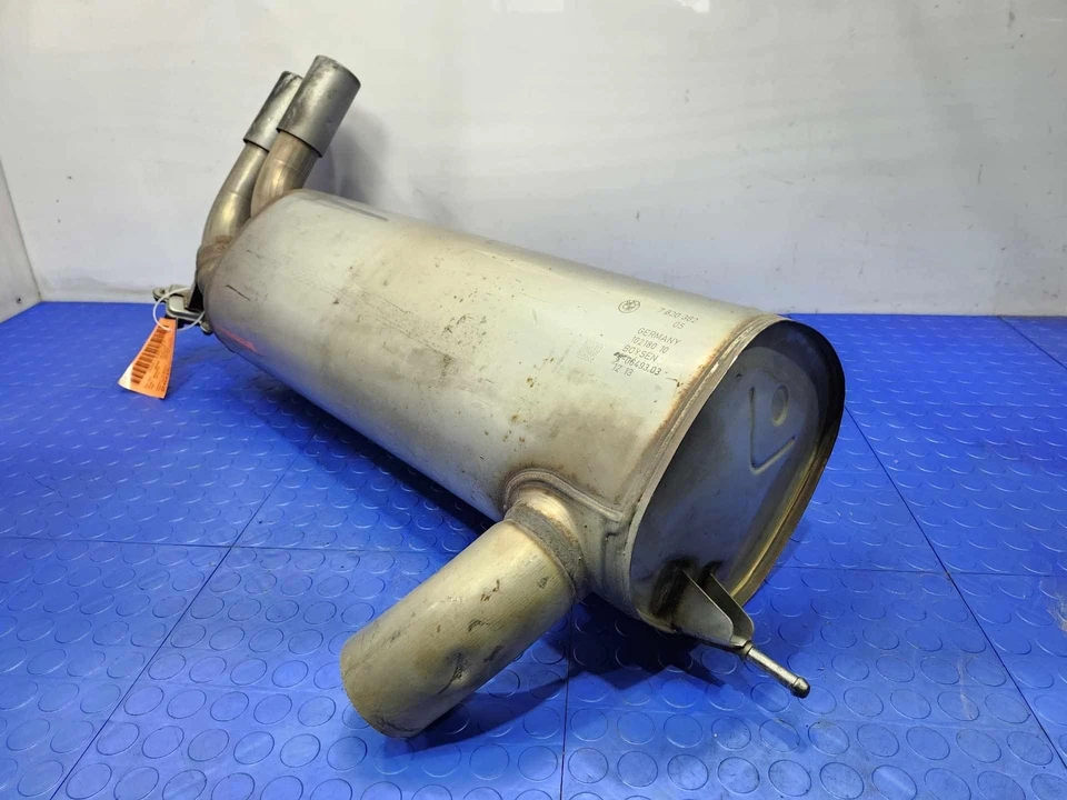 Silenciador de escape trasero BMW 228i 2014-2016 2,0 L pieza original OEM 18308606732 Foto 2 de 4
