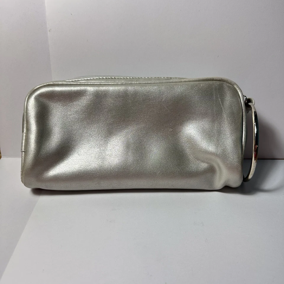 Vintage Tony & Tina Makeup Bag Silver Faux Leather Wrist Ring Purple Lining Y2K - Image 3 of 4