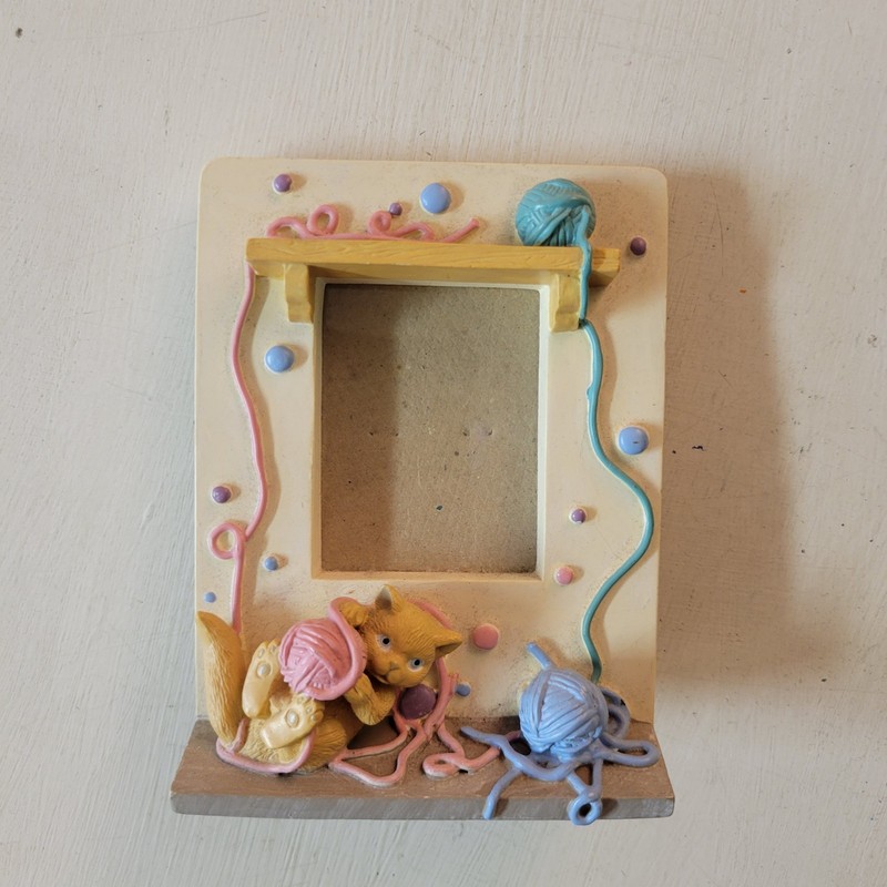 Vintage Ceramic Cat Kitty Kitten Picture Photo Frame 3x2 Cottagecore 90s Y2k Vtg