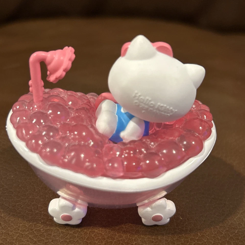 Figura PVC Sanrio x Lioh Juguete Burbuja Fiesta Serie HELLO KITTY Baño Rosa Usada en Excelente Condición Foto 2 de 4